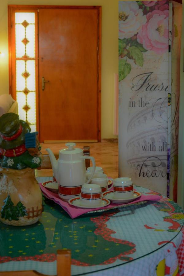 Georgia'S Village House Kondostavlos Buitenkant foto