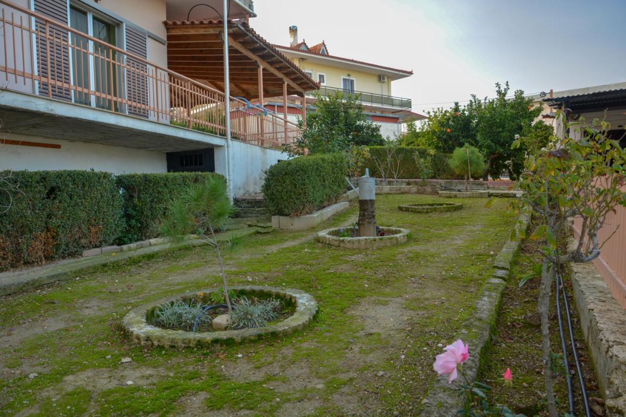Georgia'S Village House Kondostavlos Buitenkant foto